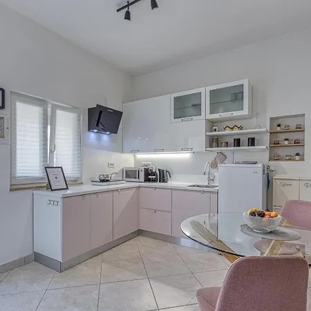 Riva Apartment Porec